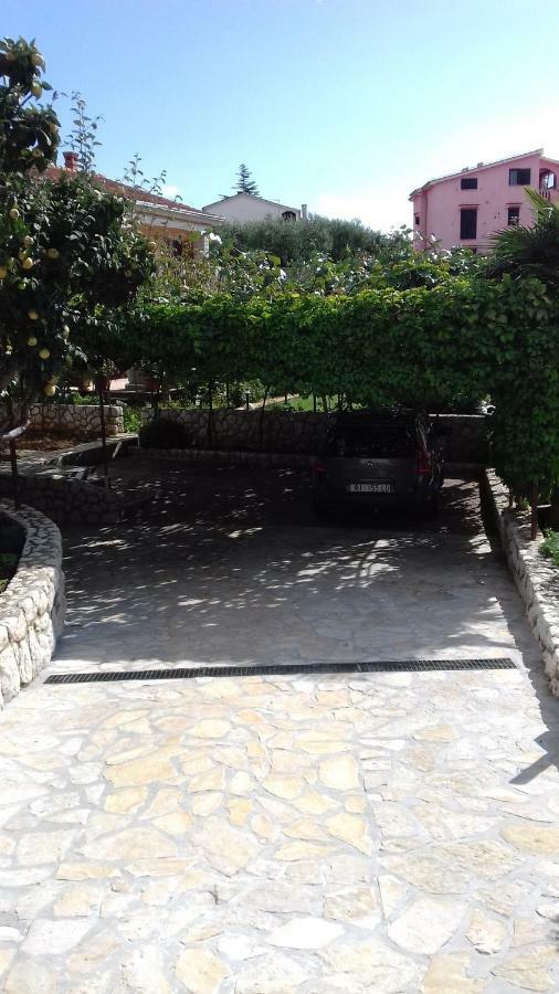 Apartmani Polonijo Nada Krk Town Esterno foto