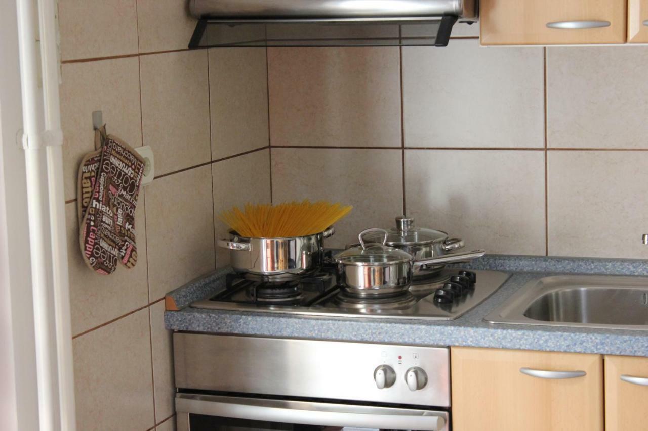 Apartmani Polonijo Nada Krk Town Esterno foto