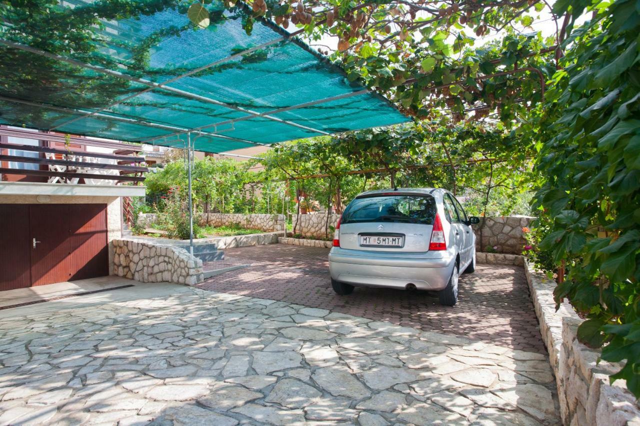 Apartmani Polonijo Nada Krk Town Esterno foto