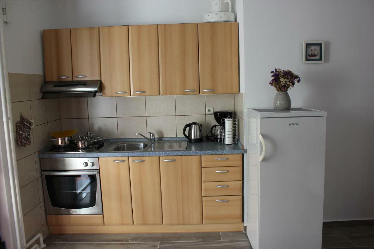 Apartmani Polonijo Nada Krk Town Esterno foto