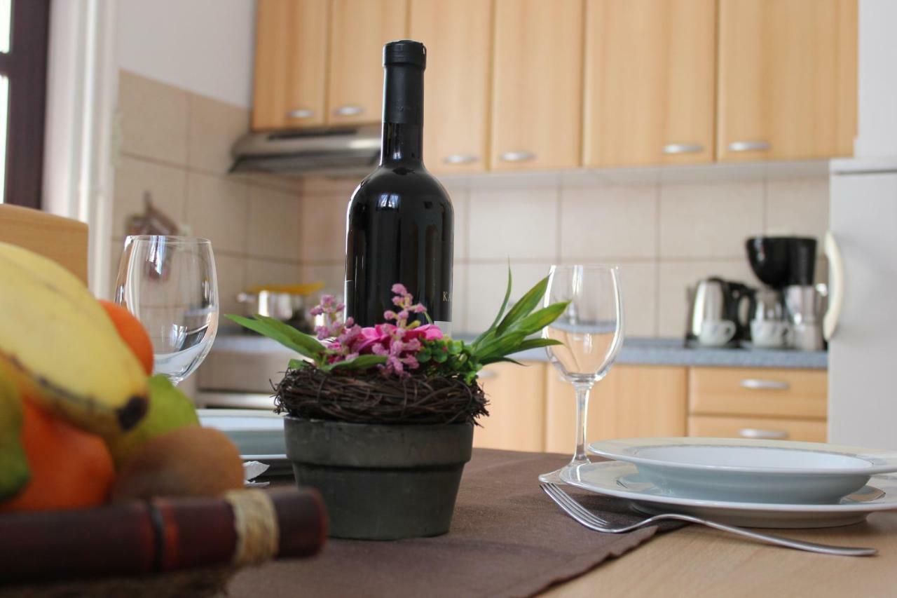 Apartmani Polonijo Nada Krk Town Esterno foto