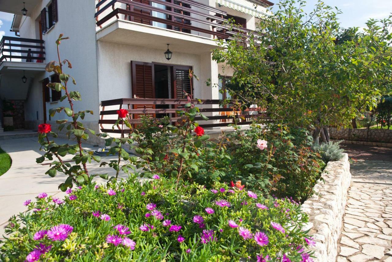 Apartmani Polonijo Nada Krk Town Esterno foto
