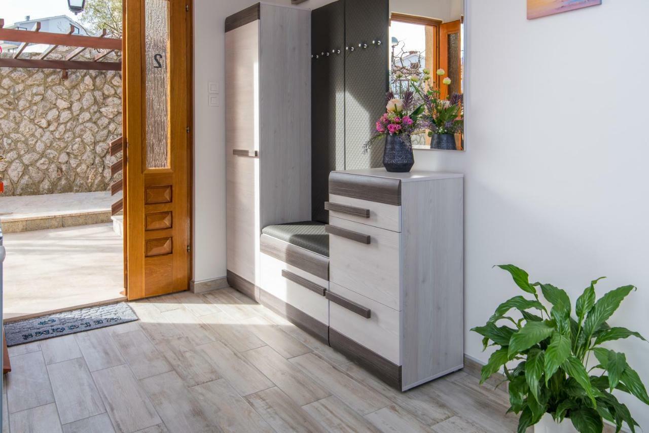 Apartmani Polonijo Nada Krk Town Esterno foto