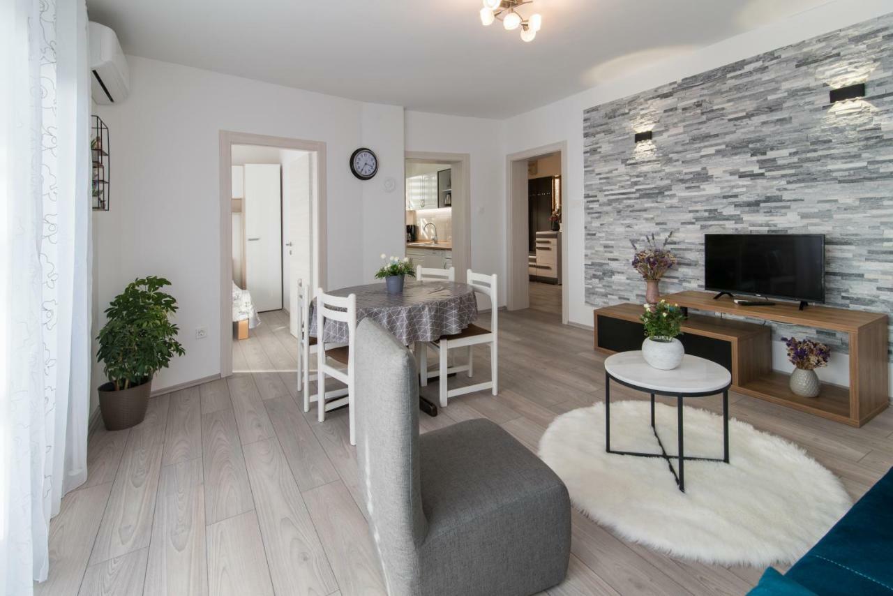 Apartmani Polonijo Nada Krk Town Esterno foto