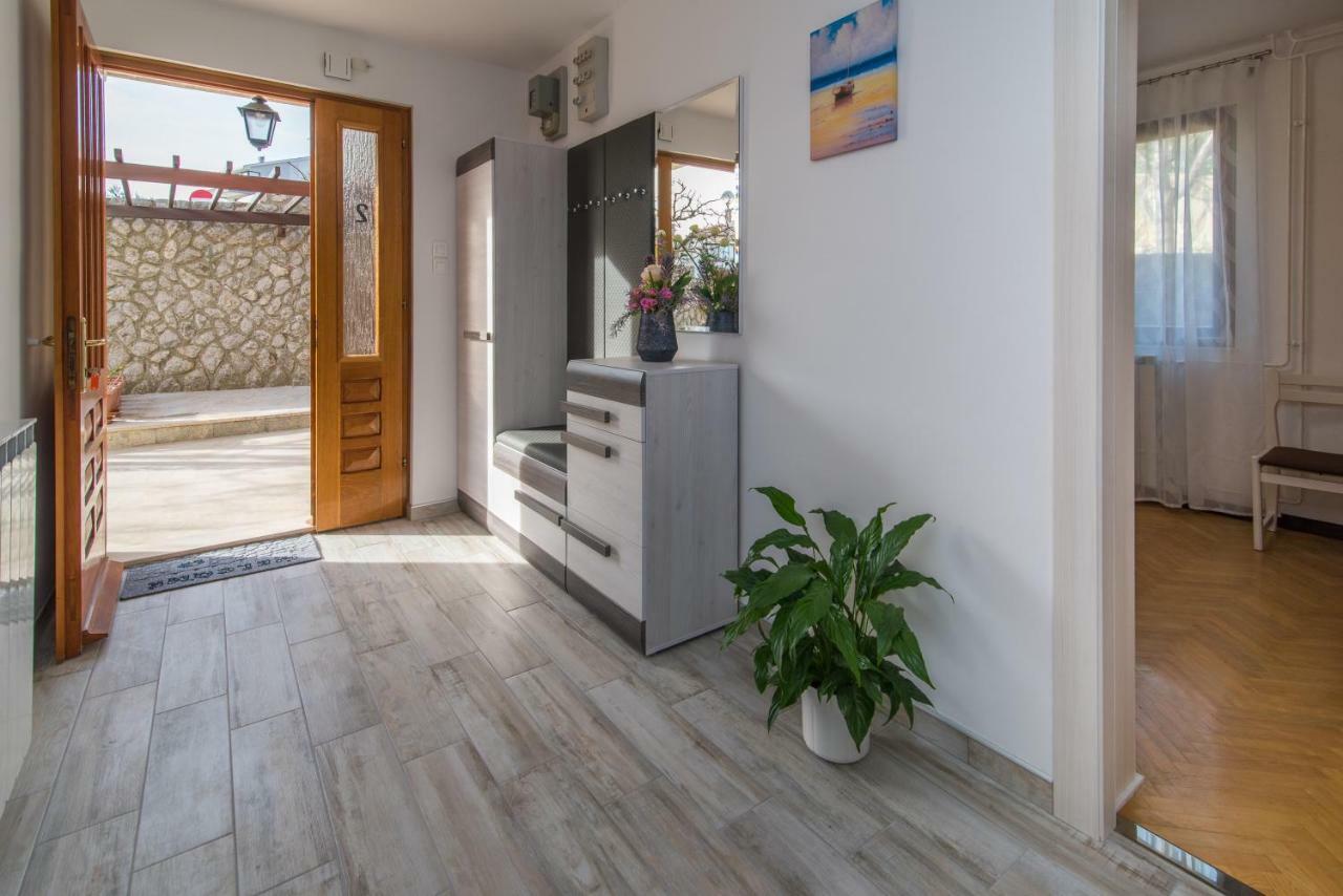 Apartmani Polonijo Nada Krk Town Esterno foto