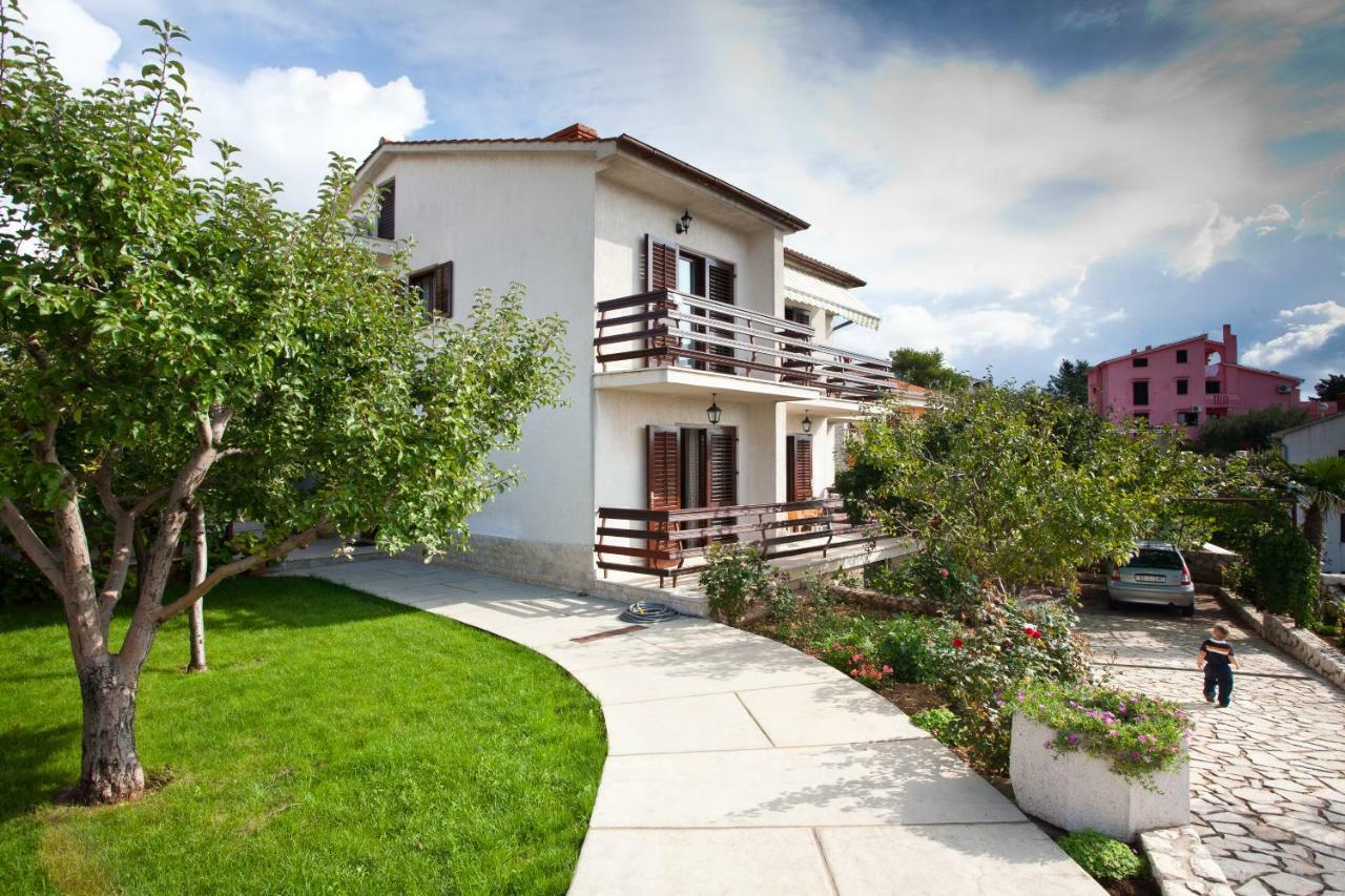 Apartmani Polonijo Nada Krk Town Esterno foto